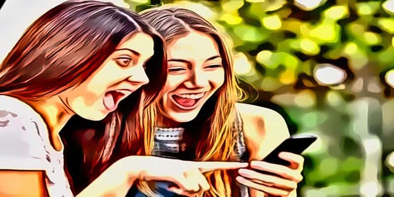 Teenagers enjoying Social Media App TikTok